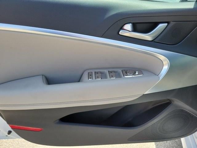 2023 Genesis G70 2.0T RWD