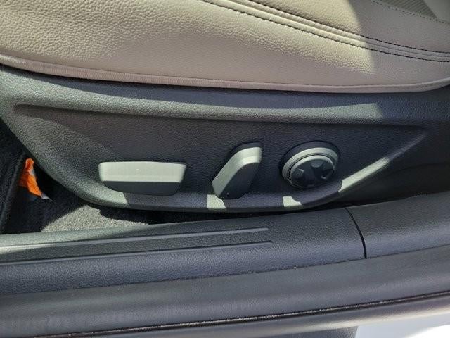 2023 Genesis G70 2.0T RWD
