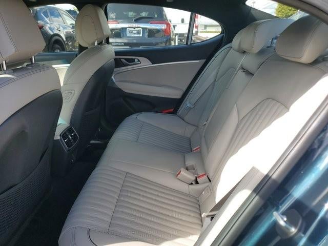 2023 Genesis G70 2.0T RWD