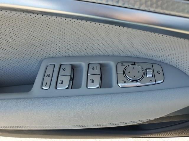 2023 Genesis G70 2.0T RWD