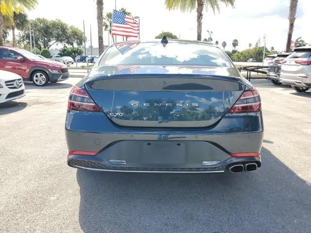 2023 Genesis G70 2.0T RWD