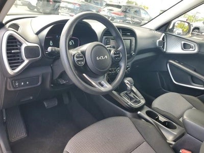 2024 Kia Soul LX IVT
