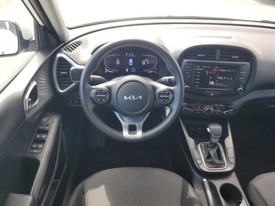 2024 Kia Soul LX IVT
