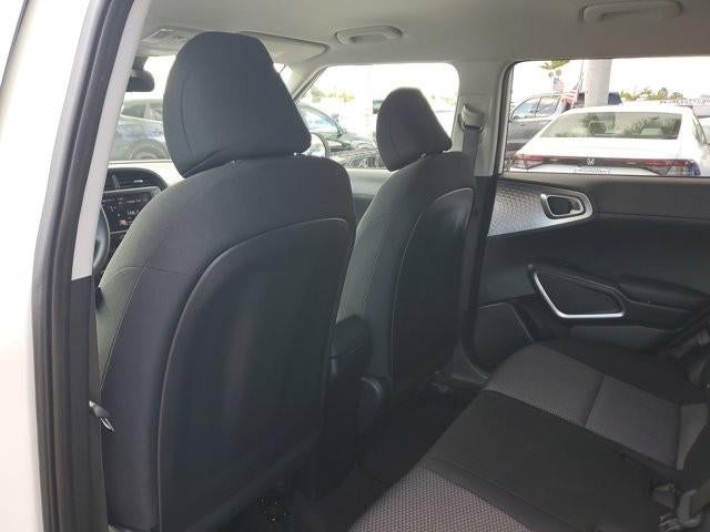 2024 Kia Soul LX IVT