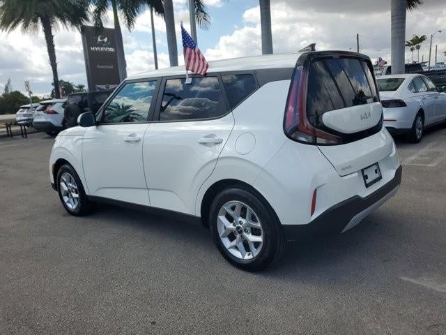 2024 Kia Soul LX IVT