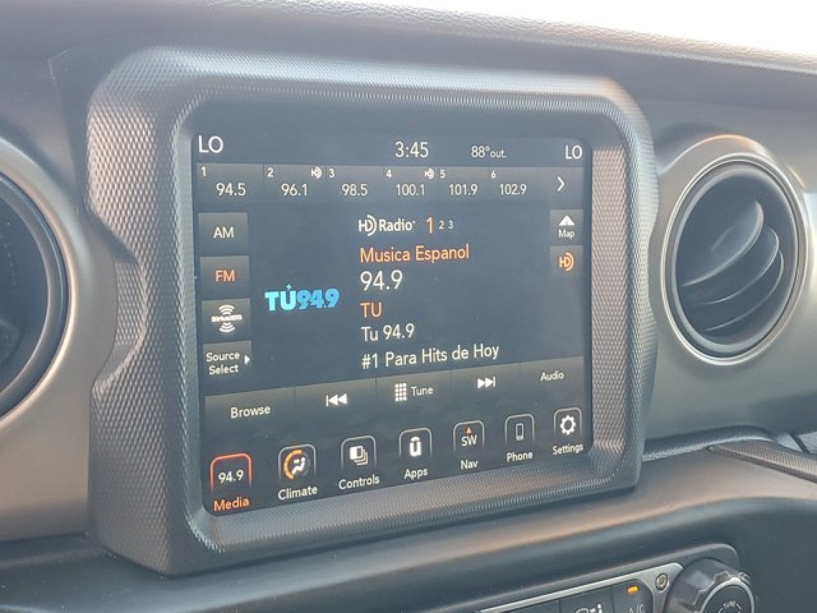 2022 Jeep Wrangler Unlimited Willys Sport