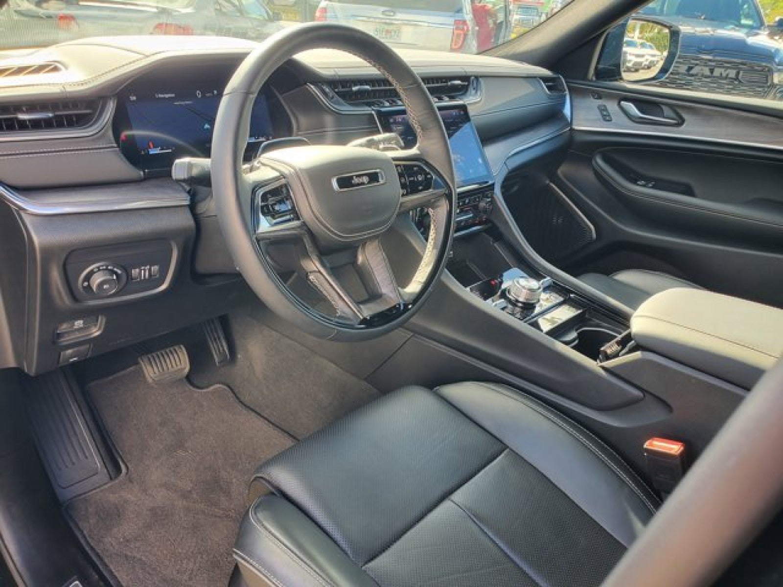 2025 Jeep Grand Cherokee Overland