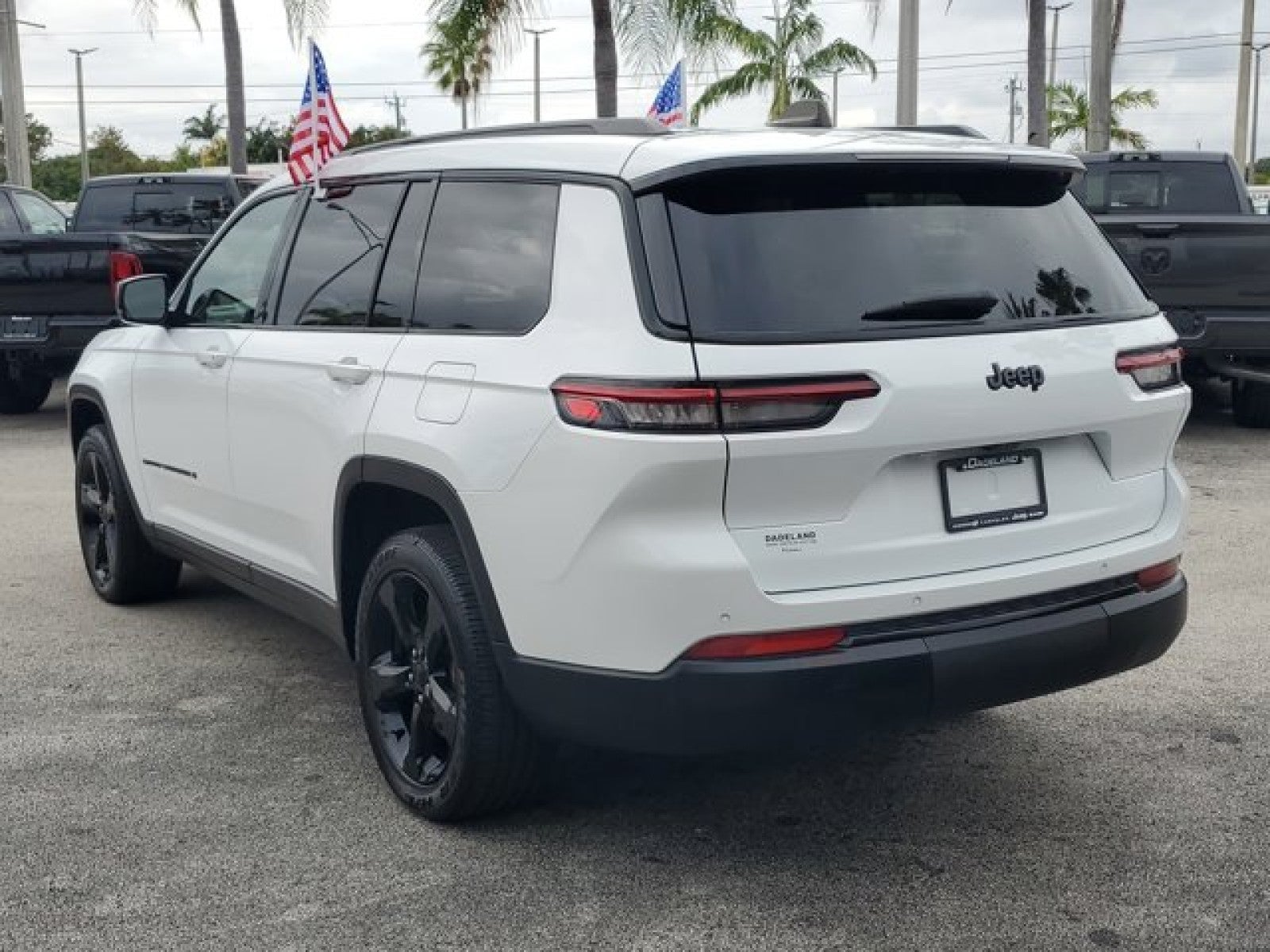 2023 Jeep Grand Cherokee L Altitude