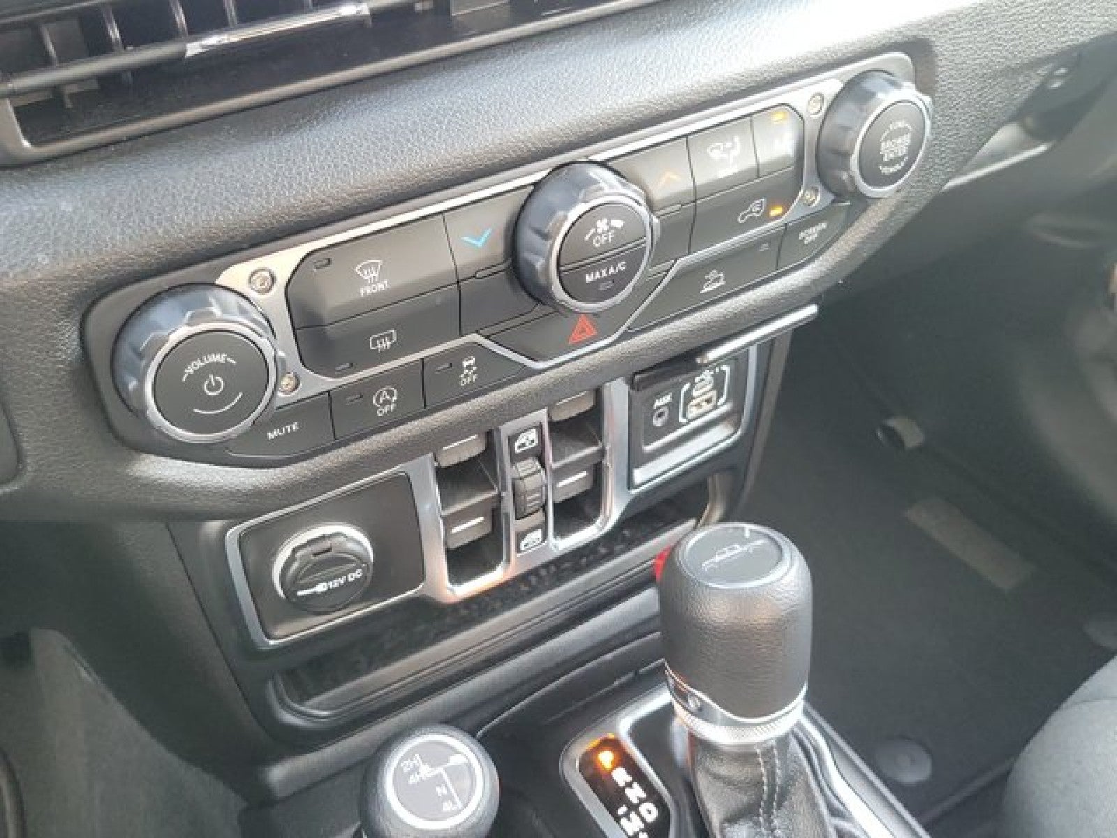 2025 Jeep Gladiator Sport S