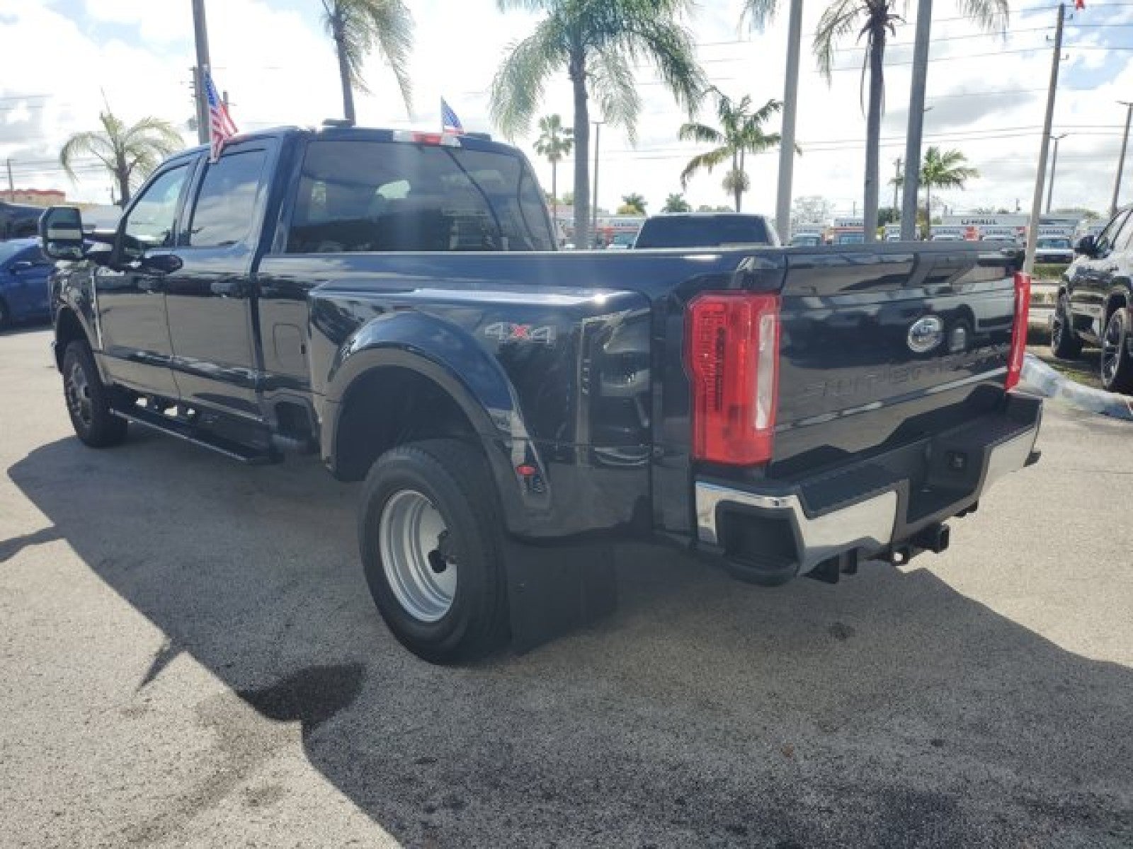 2023 Ford Super Duty F-350 DRW XLT