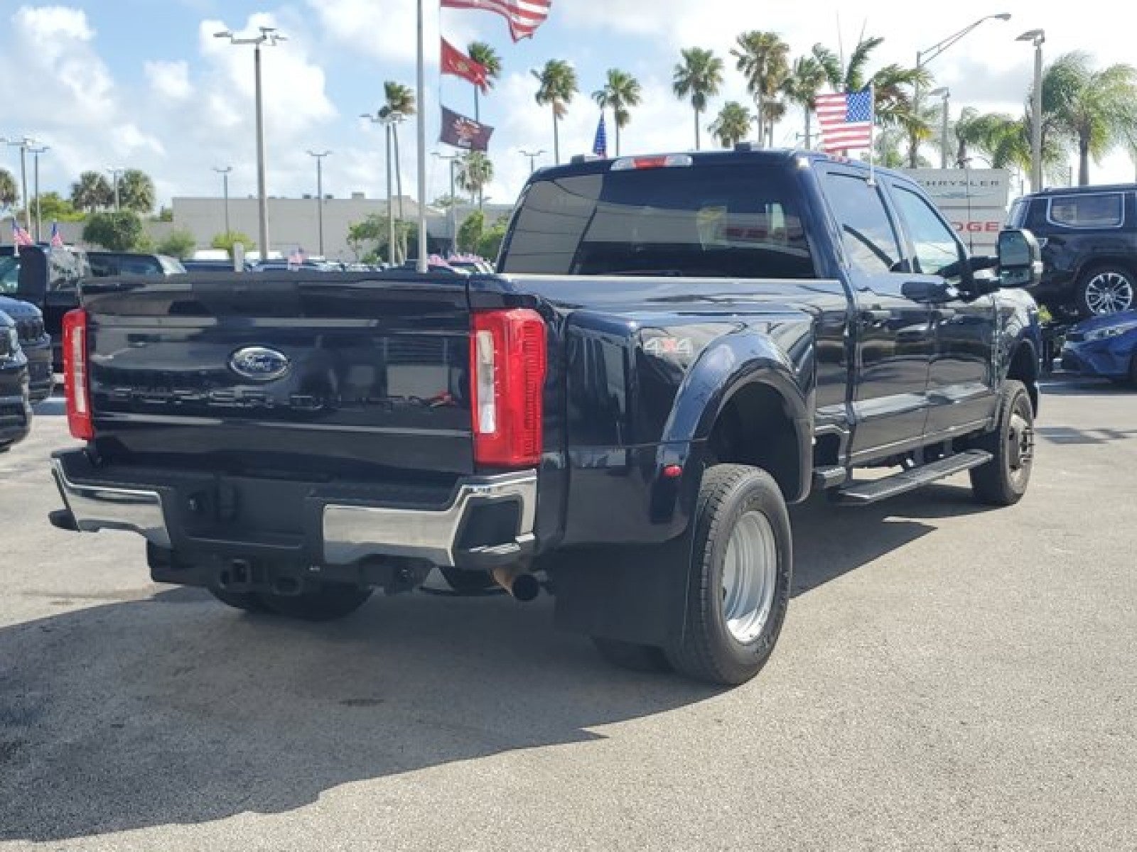2023 Ford Super Duty F-350 DRW XLT