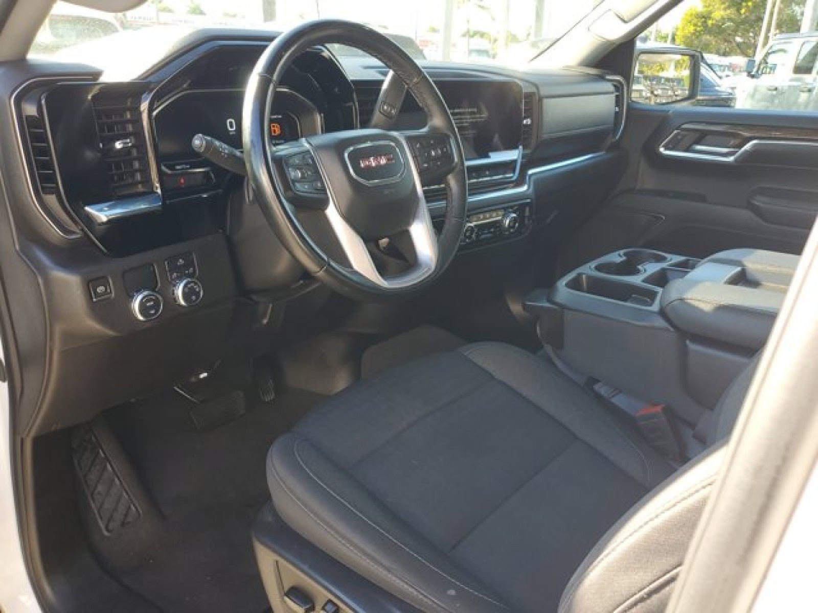 2024 GMC Sierra 1500 SLE