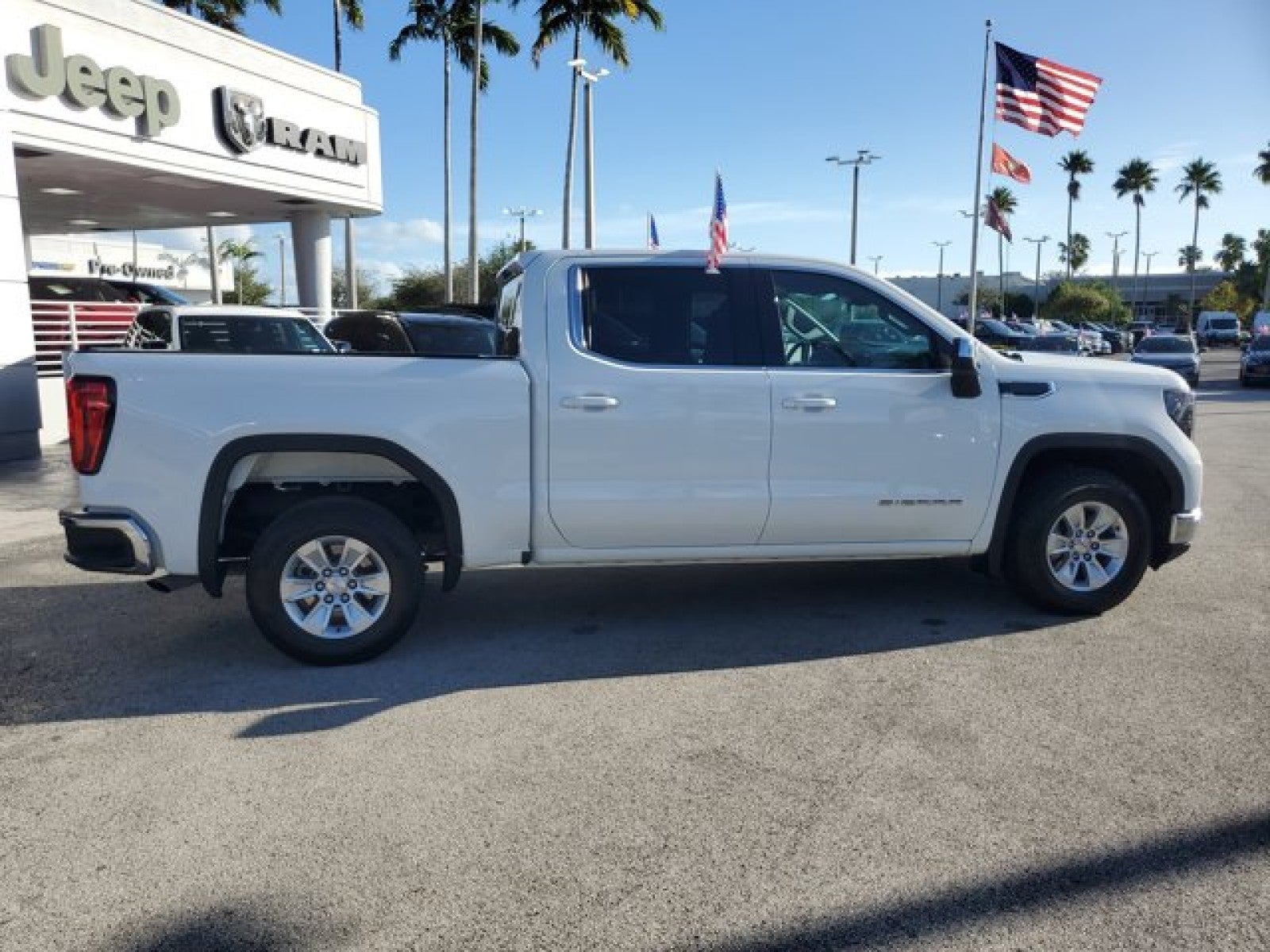 2024 GMC Sierra 1500 SLE