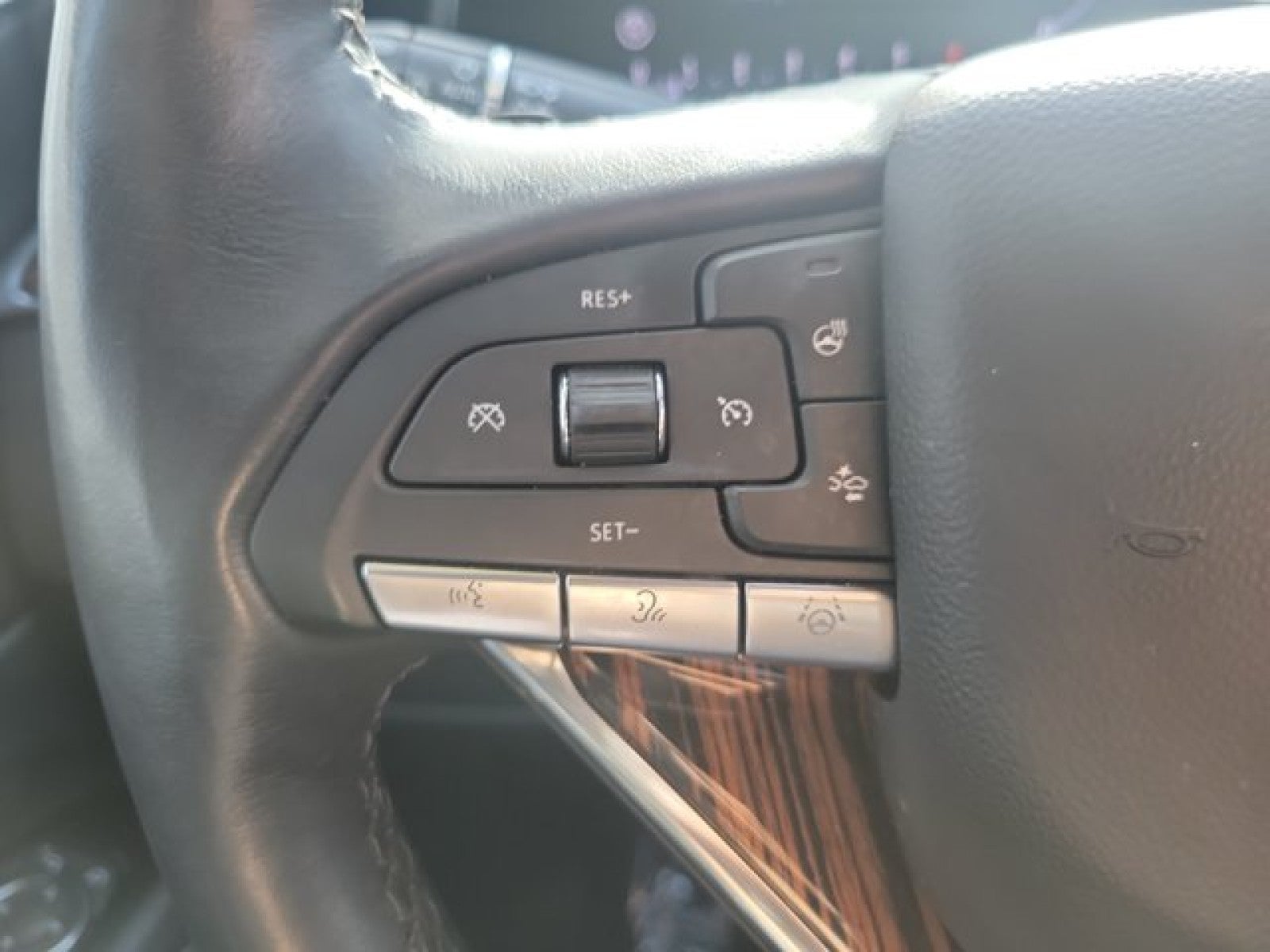 2023 Cadillac Escalade ESV 4WD Premium Luxury