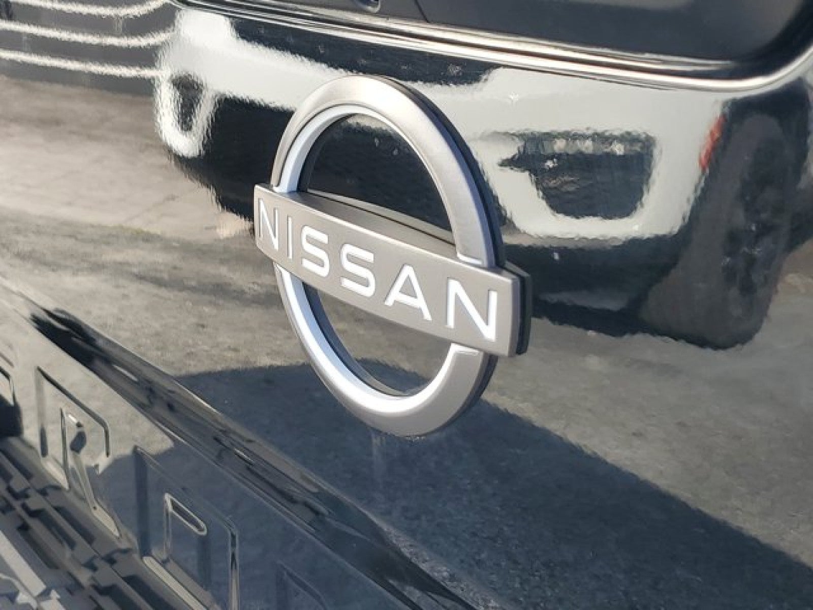 2024 Nissan Frontier SL