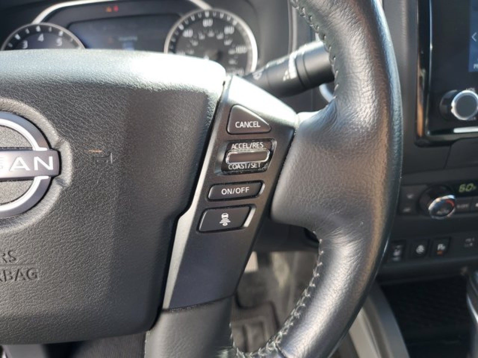 2024 Nissan Frontier SL