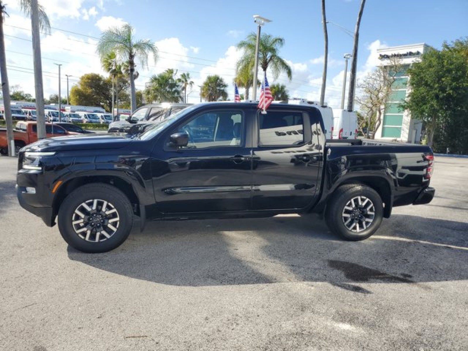 2024 Nissan Frontier SL
