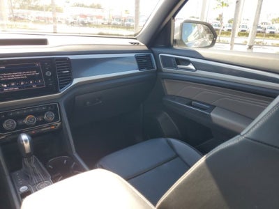 2022 Volkswagen Atlas Cross Sport 2.0T SEL R-Line