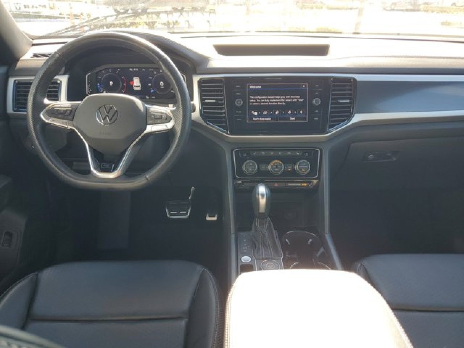 2022 Volkswagen Atlas Cross Sport 2.0T SEL R-Line