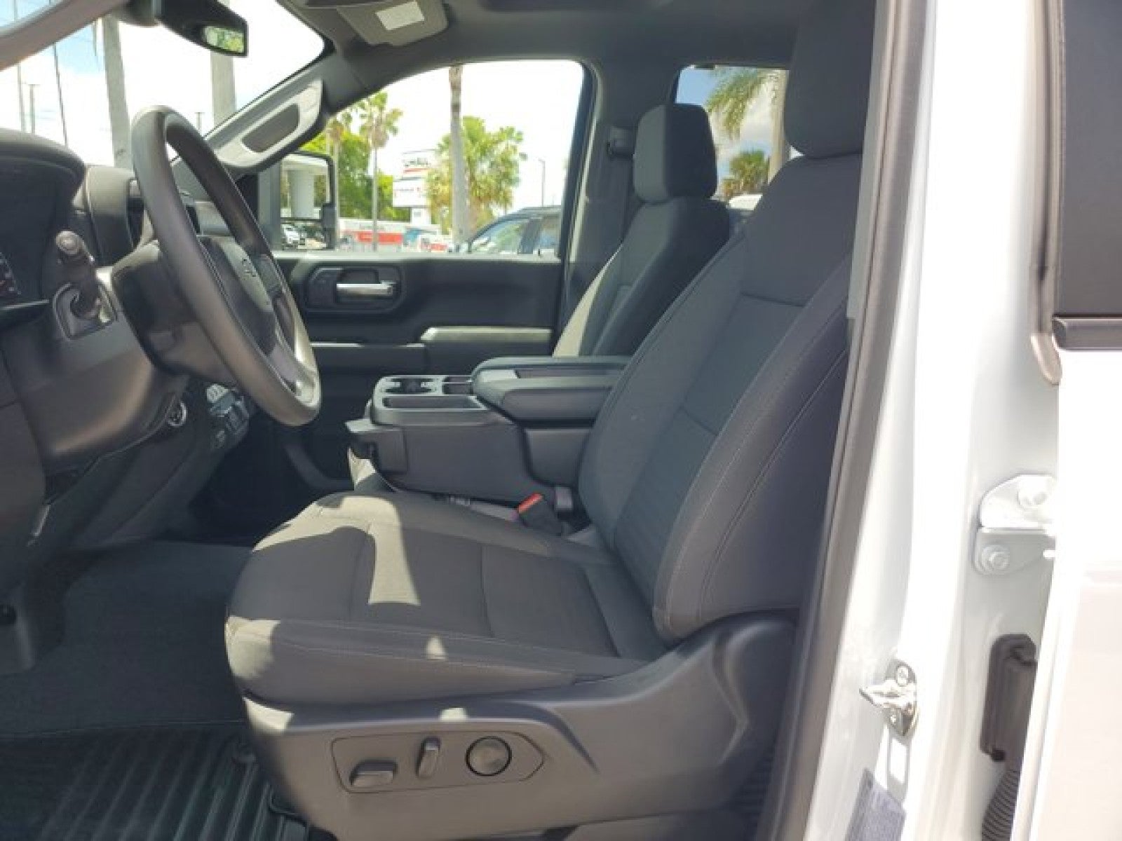 2025 Chevrolet Silverado 2500HD Custom
