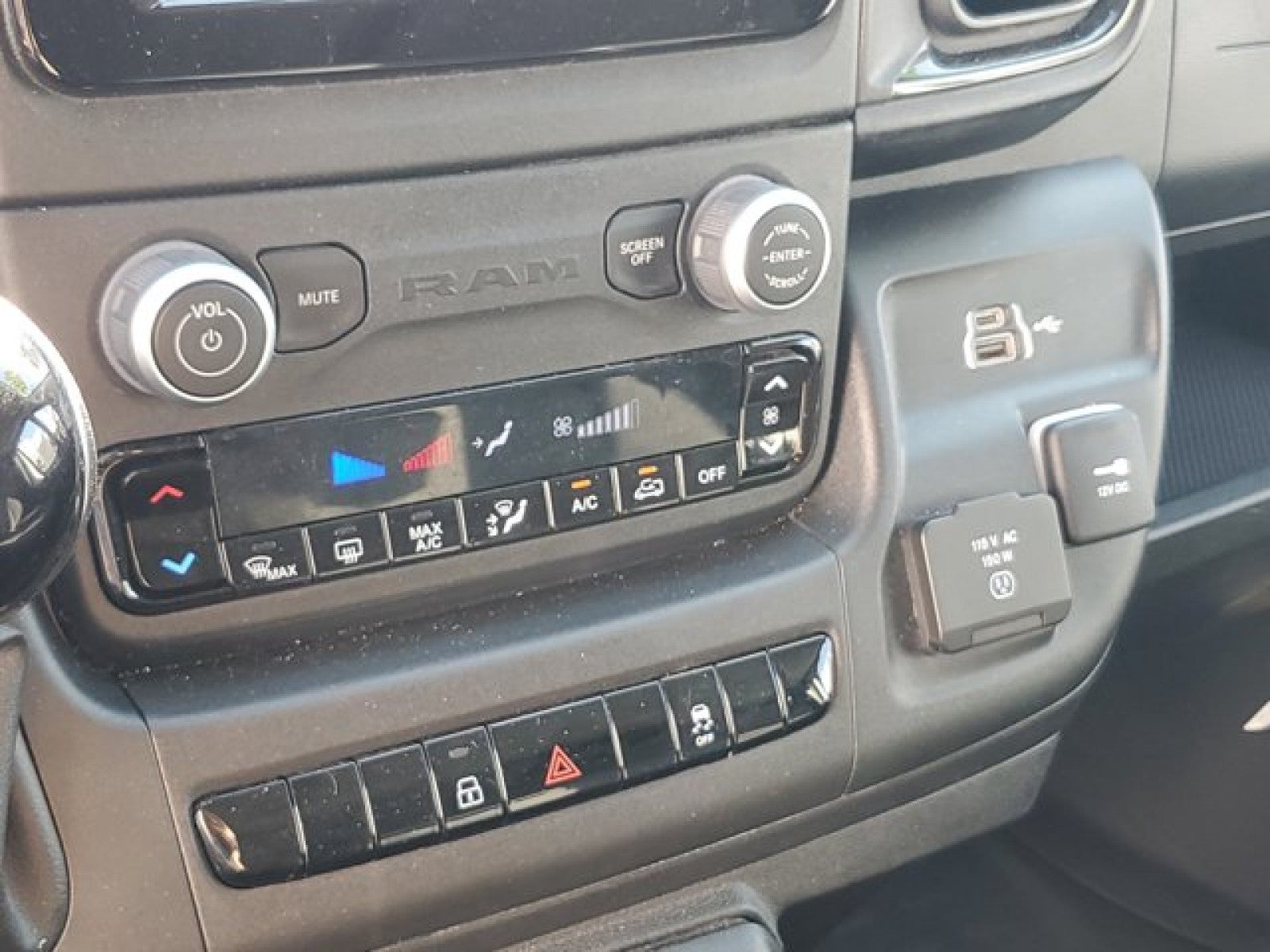 2024 RAM ProMaster Cargo Van Tradesman