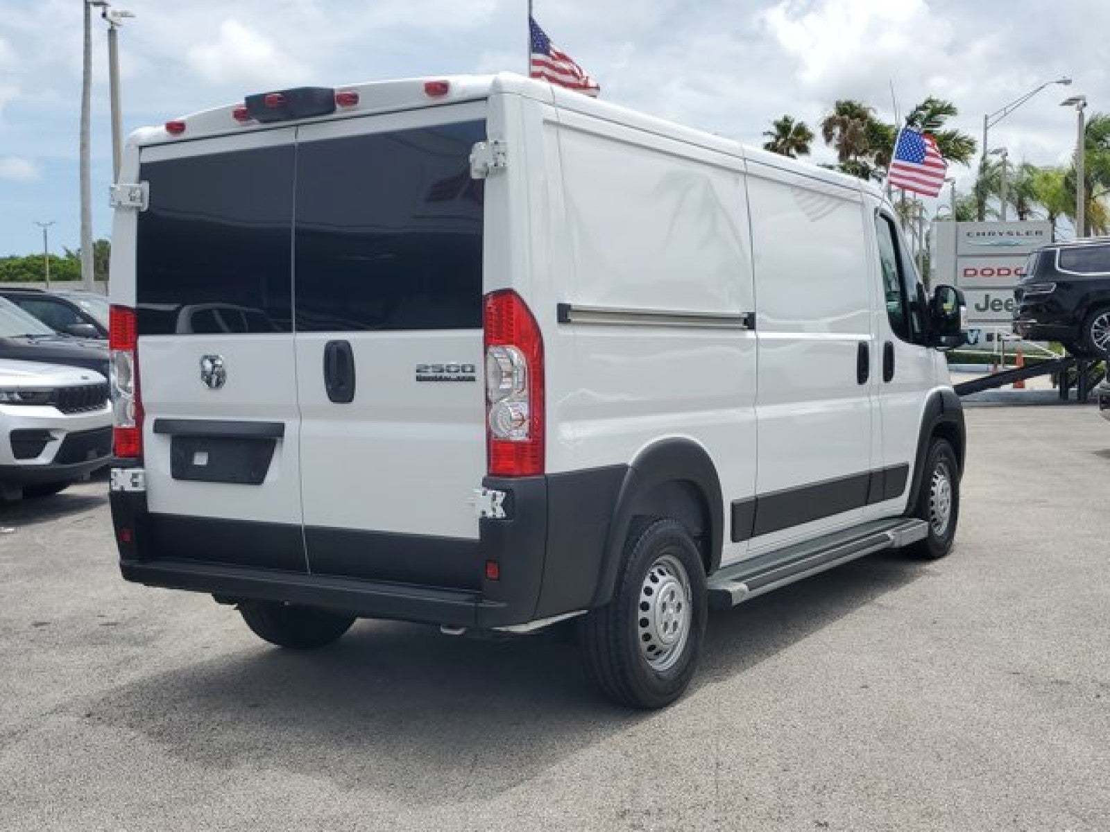 2025 RAM ProMaster Cargo Van Tradesman