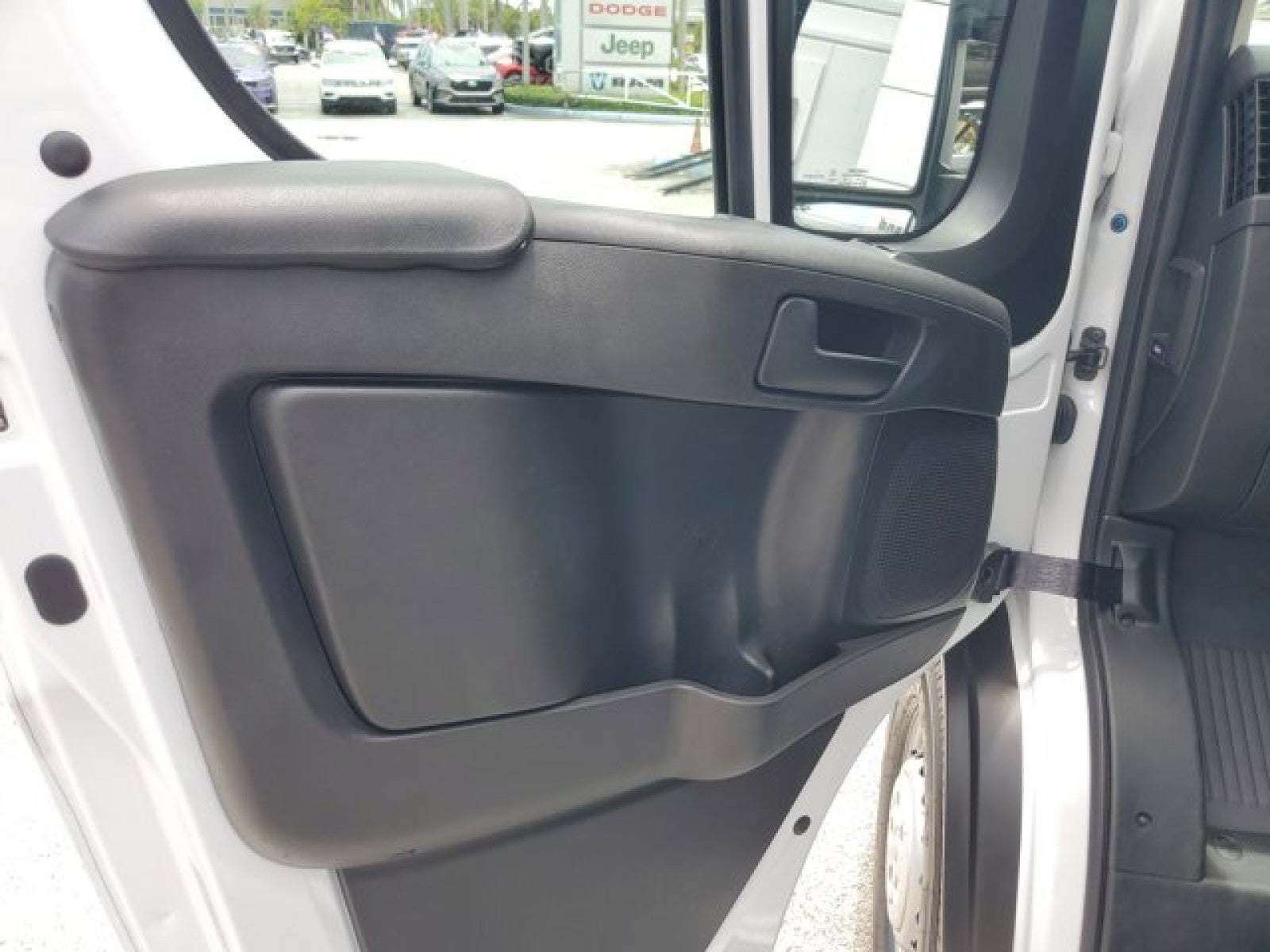 2025 RAM ProMaster Cargo Van Tradesman