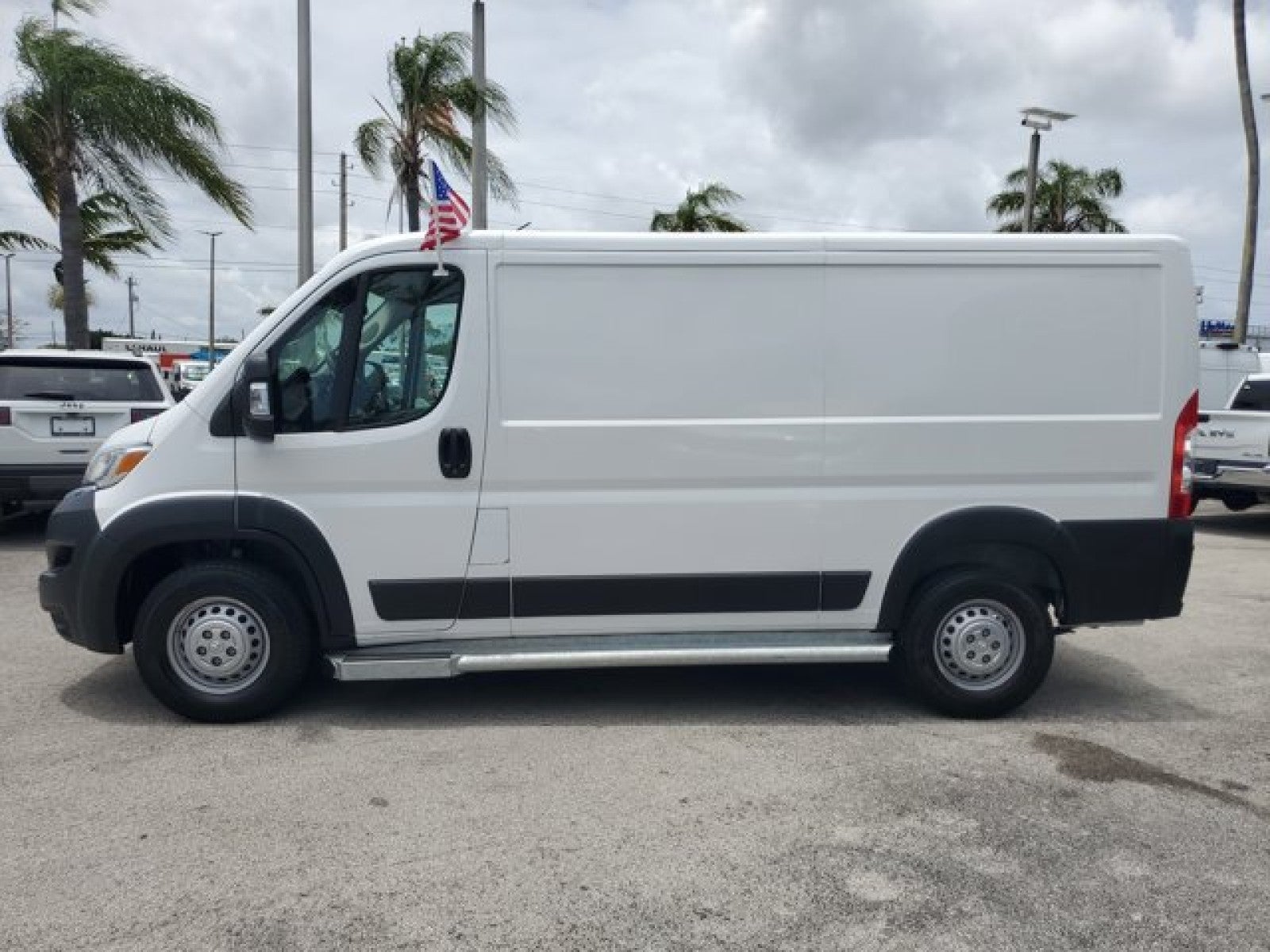 2025 RAM ProMaster Cargo Van Tradesman