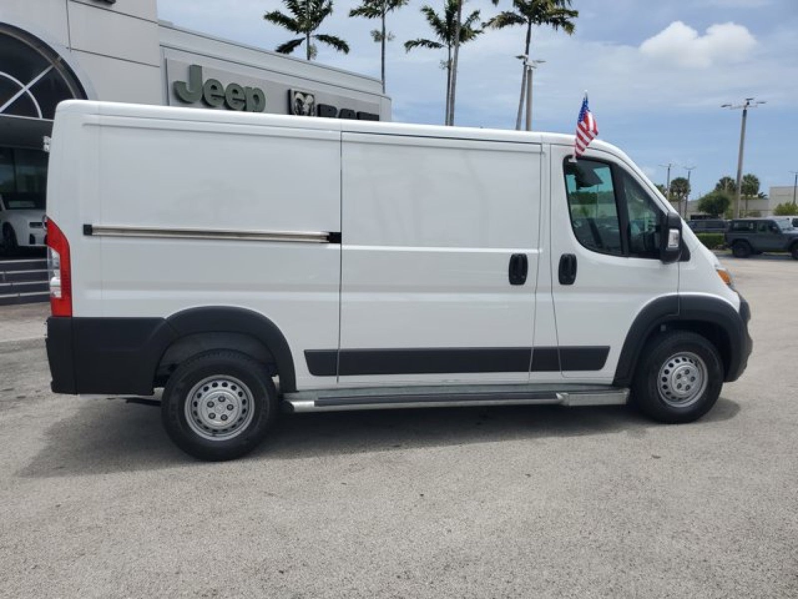 2025 RAM ProMaster Cargo Van Tradesman