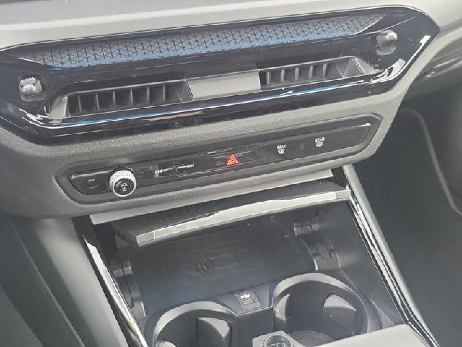 2025 BMW 2 Series 230i