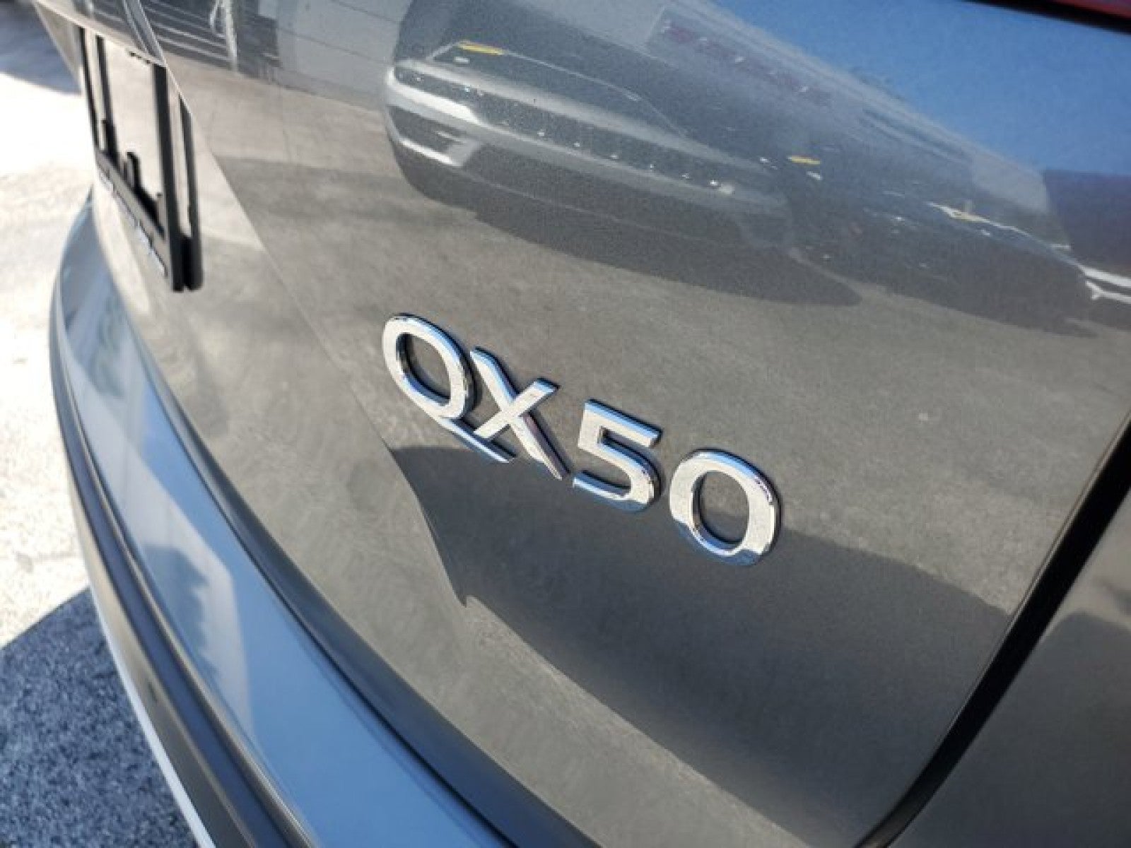 2023 INFINITI QX50 LUXE