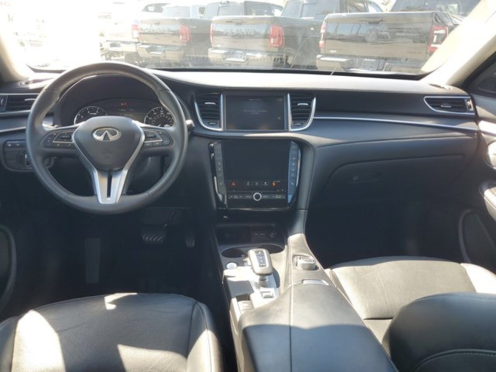 2023 INFINITI QX50 LUXE