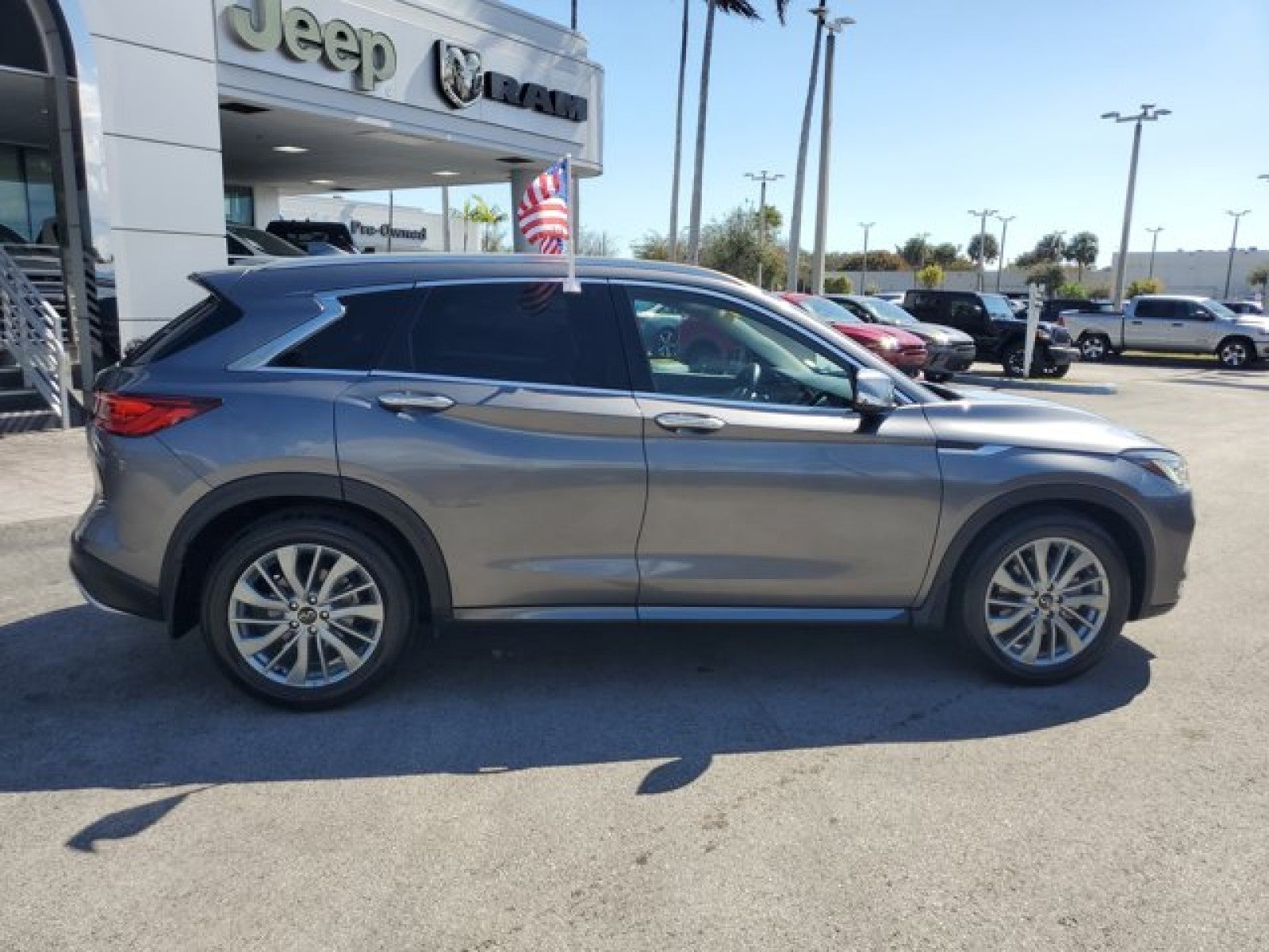 2023 INFINITI QX50 LUXE