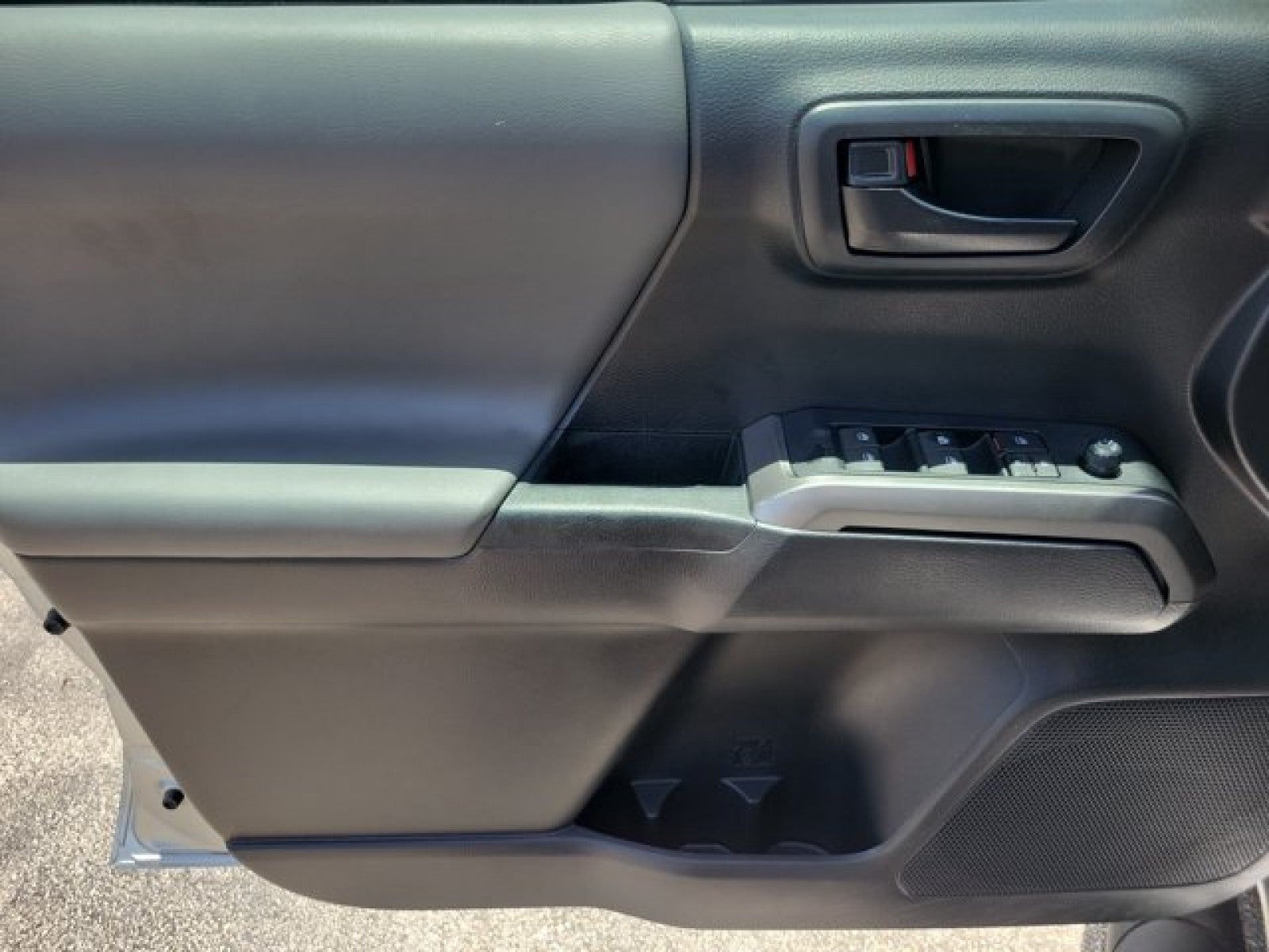2022 Toyota Tacoma 2WD SR5
