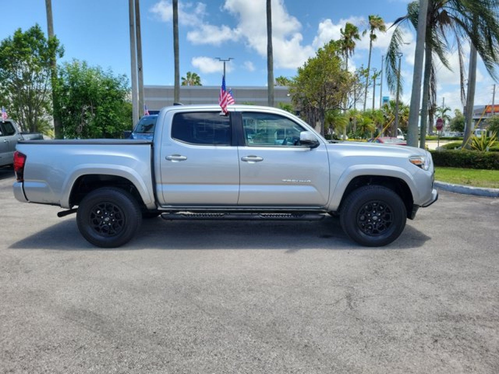 2022 Toyota Tacoma 2WD SR5