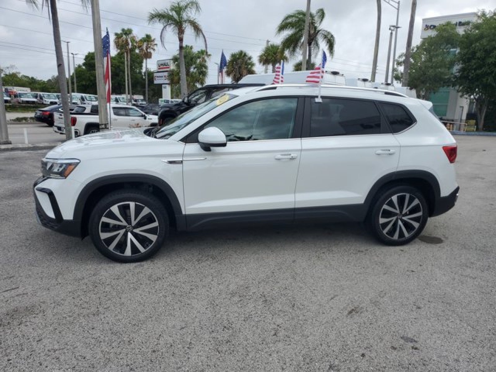 2024 Volkswagen Taos SE