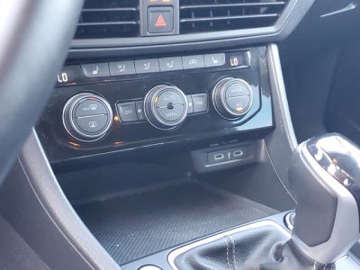 2023 Volkswagen Jetta SE