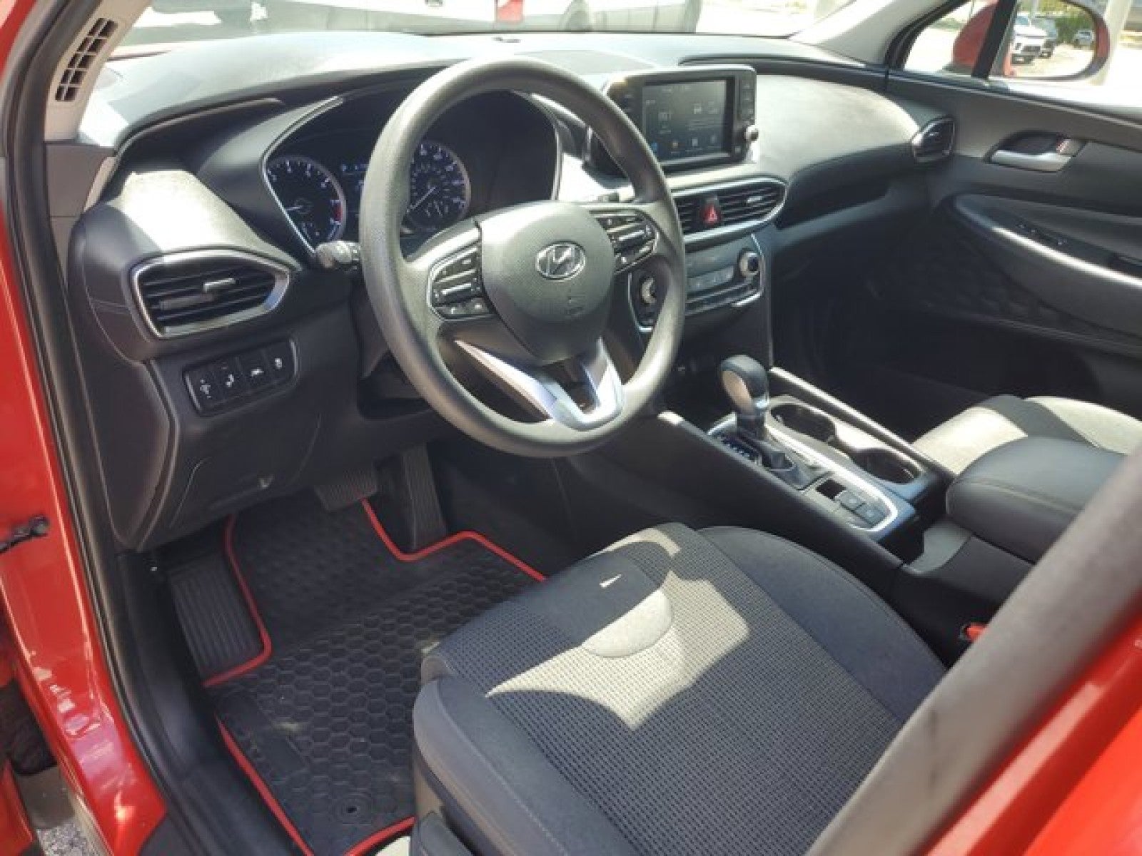 2019 Hyundai SANTA FE SE
