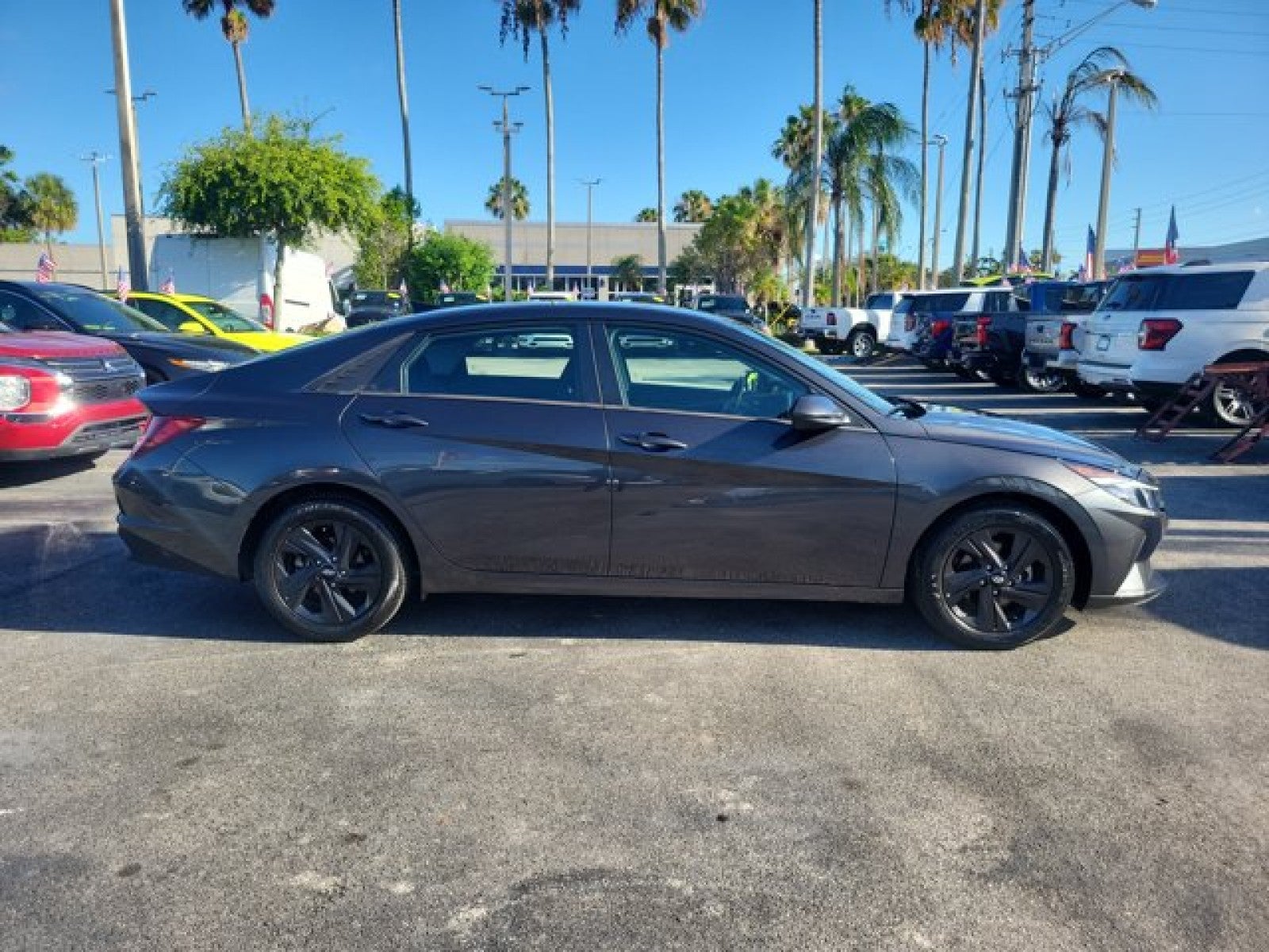 2022 Hyundai ELANTRA SEL