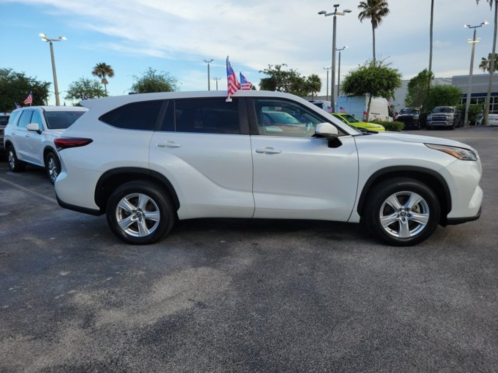 2023 Toyota Highlander L