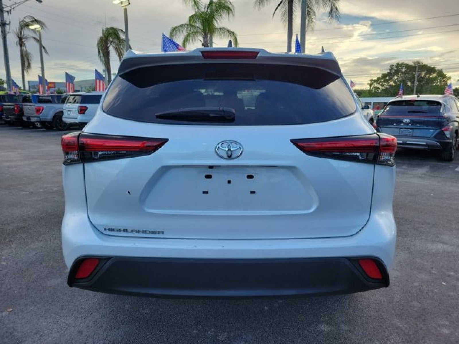 2023 Toyota Highlander L