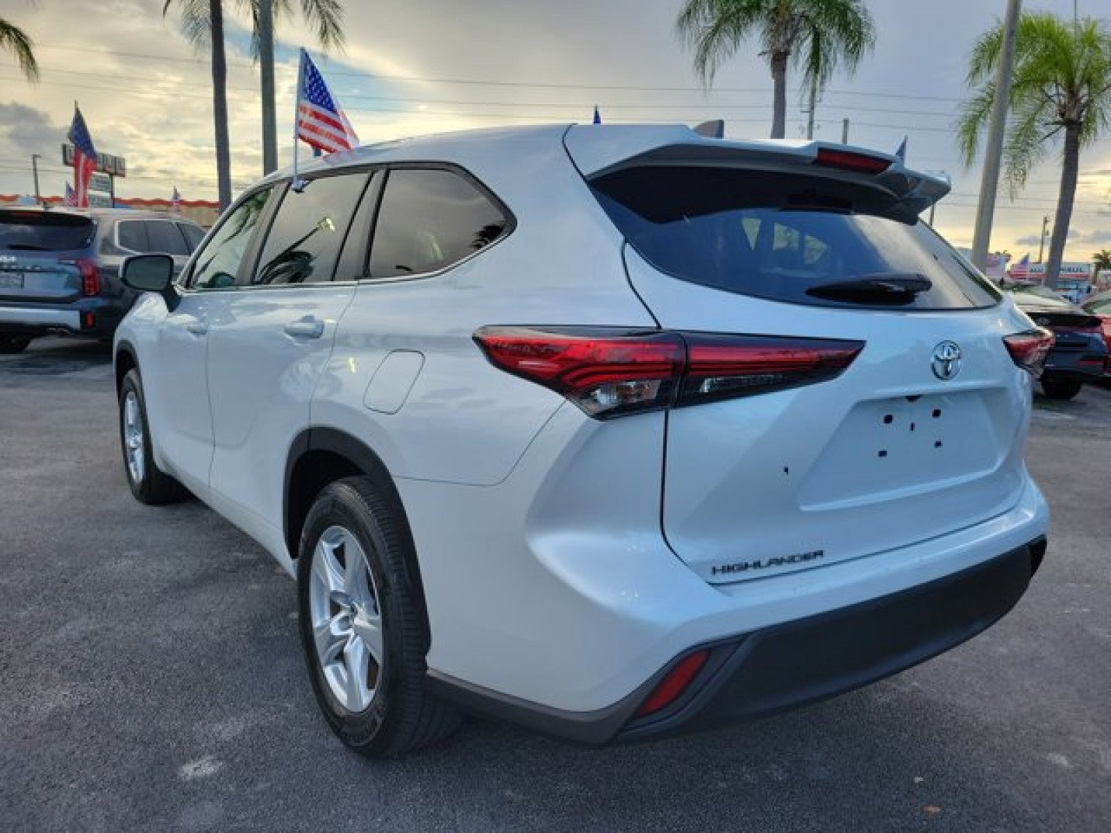2023 Toyota Highlander L