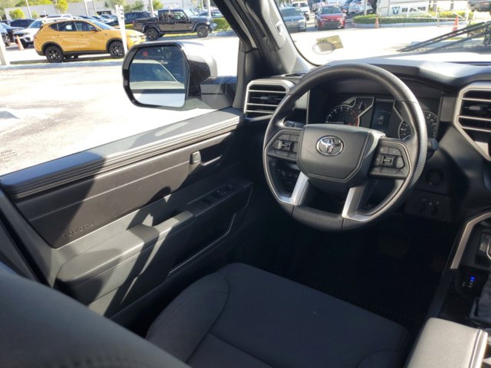 2025 Toyota Tundra 2WD SR5