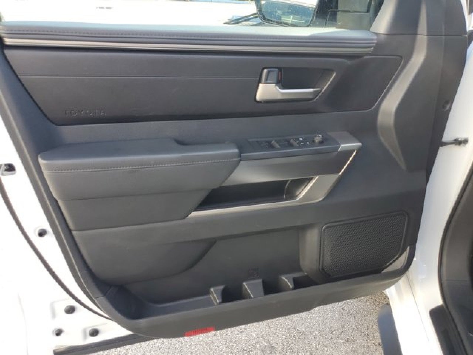 2025 Toyota Tundra 2WD SR5