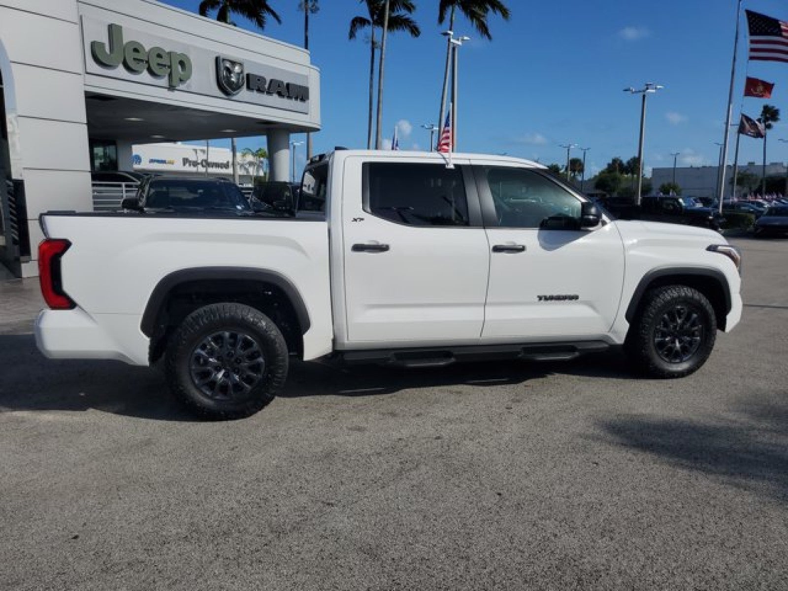 2025 Toyota Tundra 2WD SR5