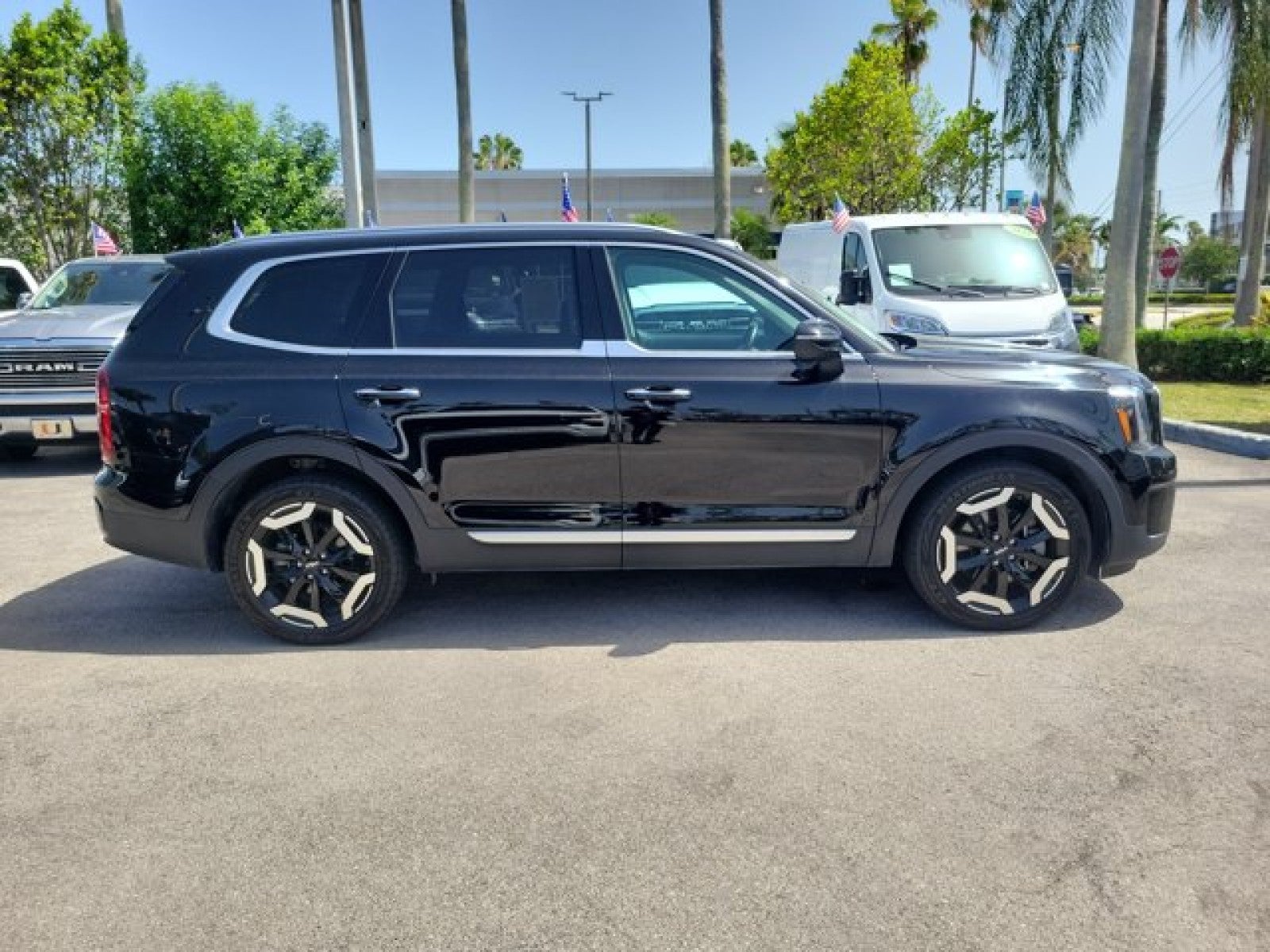 2023 Kia Telluride S