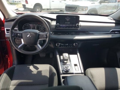 2023 Mitsubishi Outlander ES