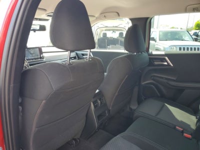 2023 Mitsubishi Outlander ES