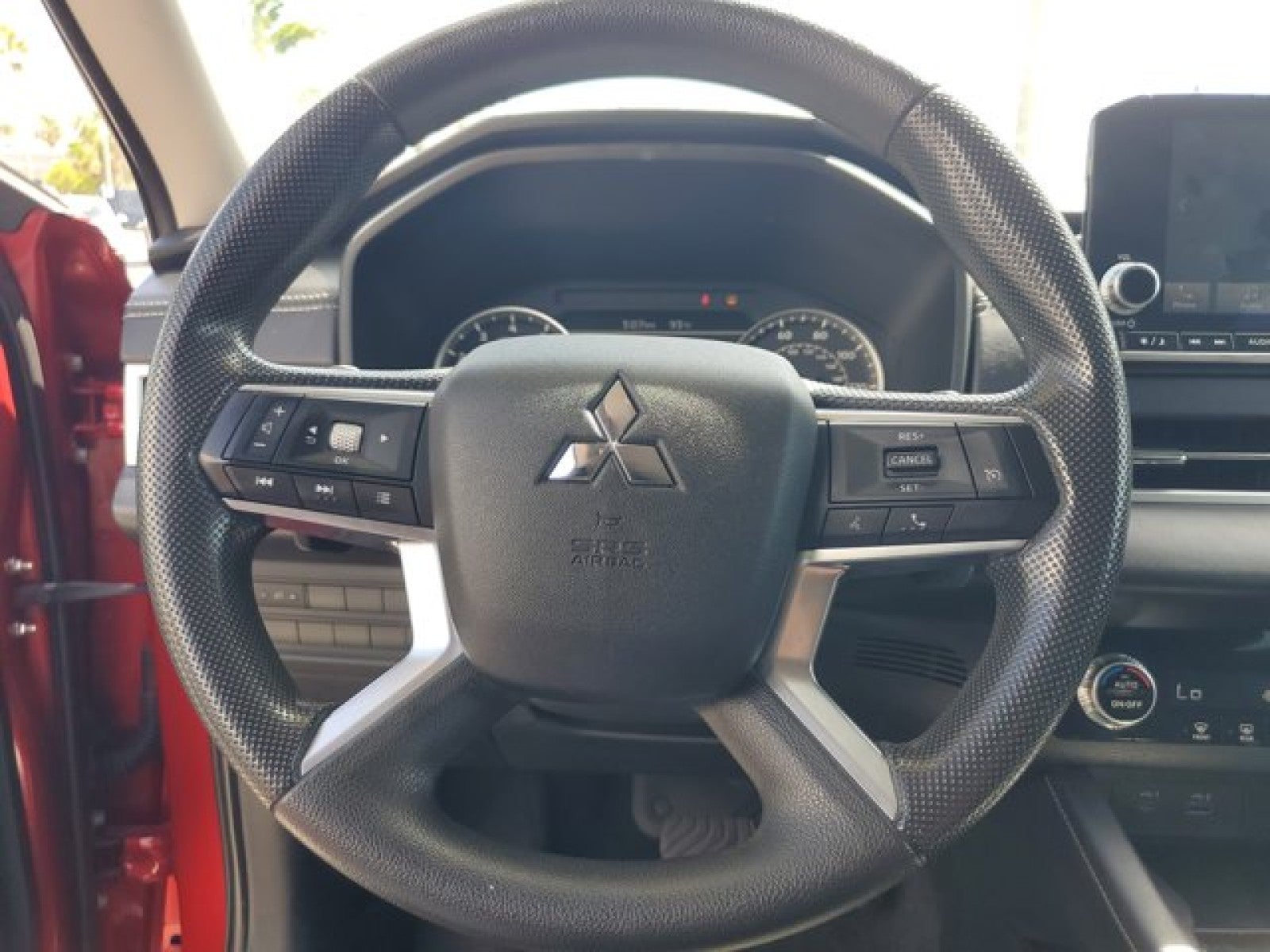 2023 Mitsubishi Outlander ES