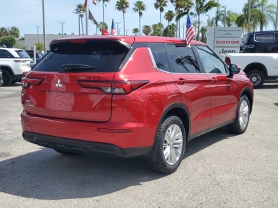 2023 Mitsubishi Outlander ES